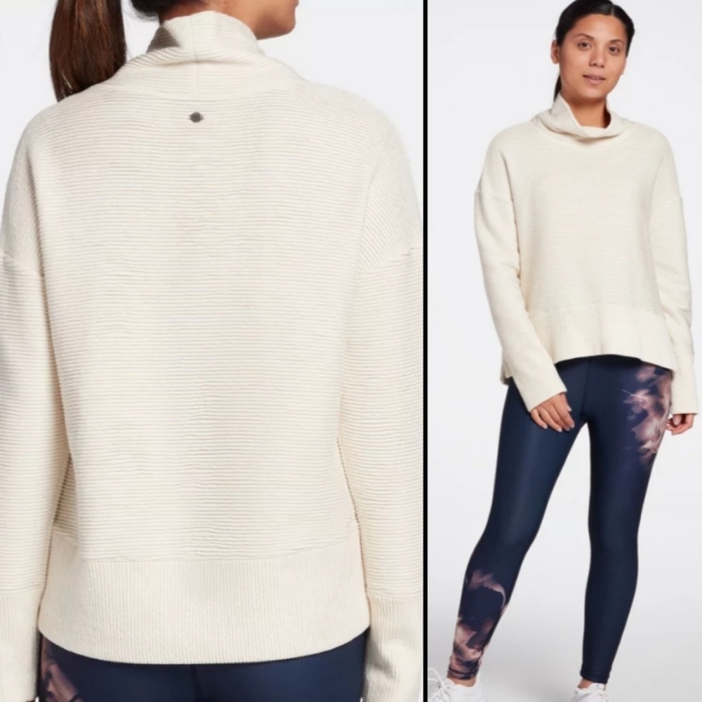NWT CALIA by Carrie Underwood Cream Fleece Sweatshirt. Size XXL. MSRP $65.00